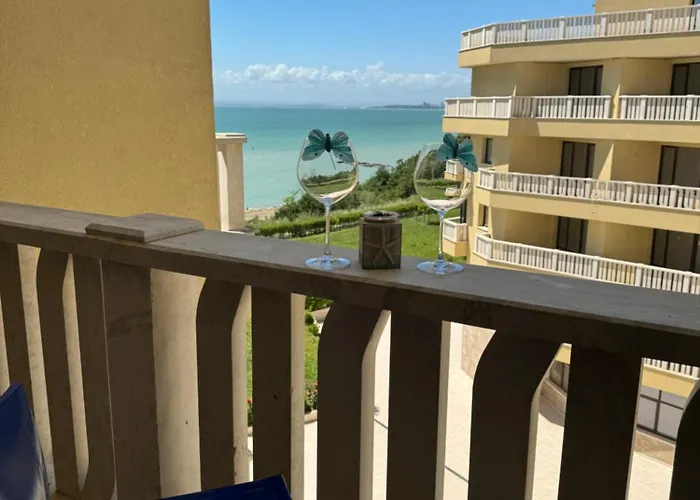 Gold Coast Sp Apartman Burgasz