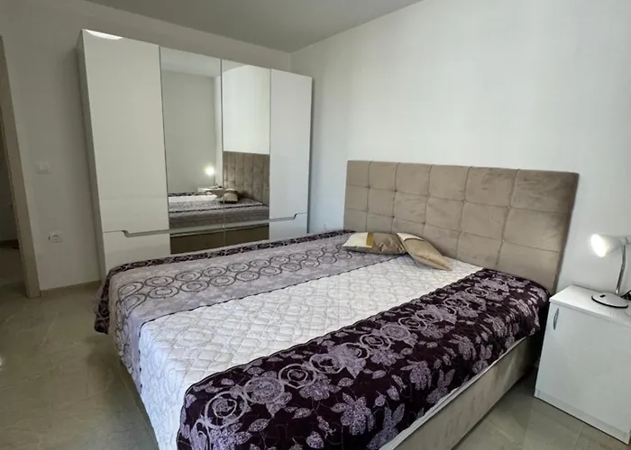 Gold Coast Sp Apartman Burgasz